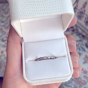 AUTHENTIC Pandora Leaf Band Ring